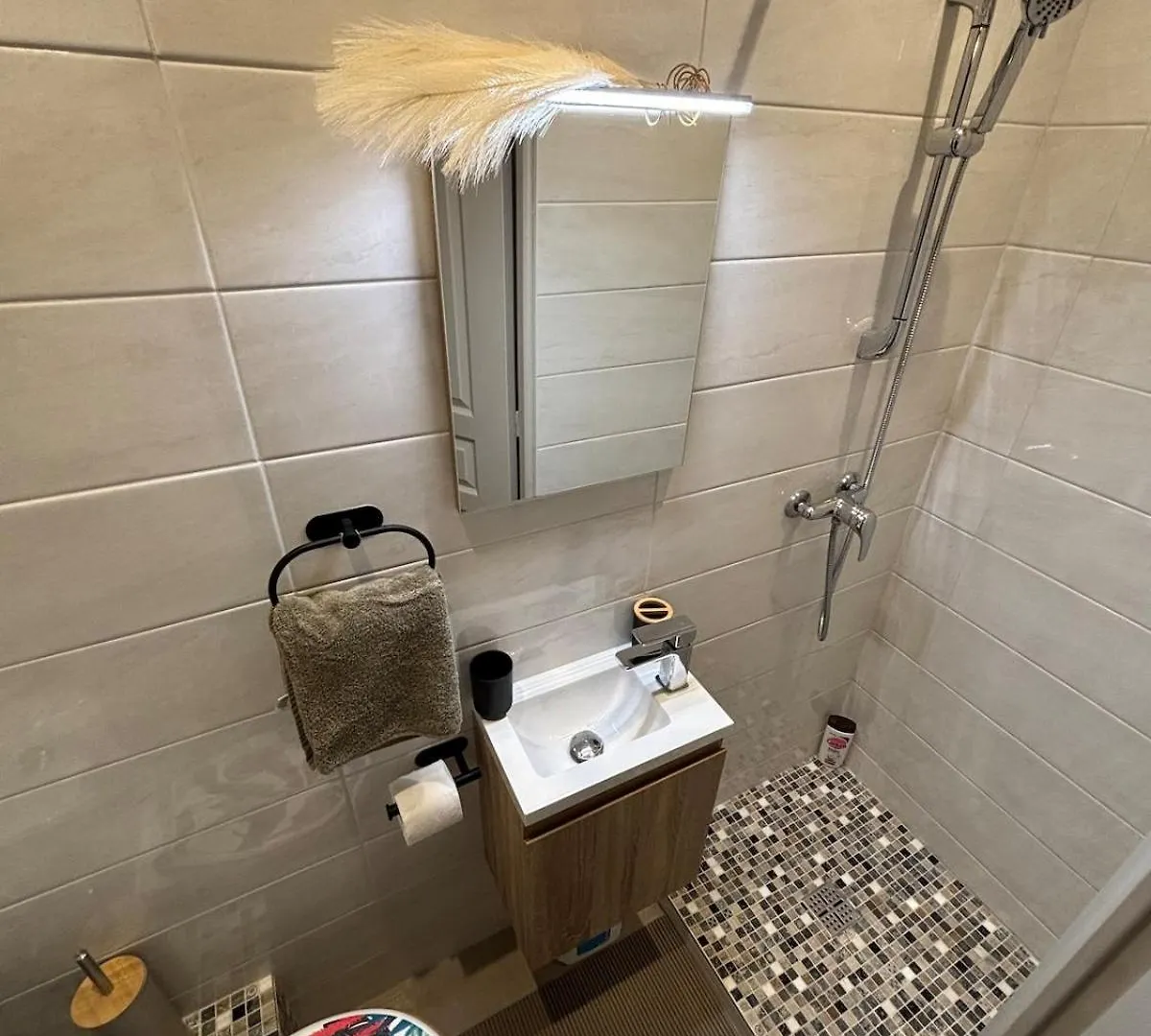 Cosy Apartment In 칸느