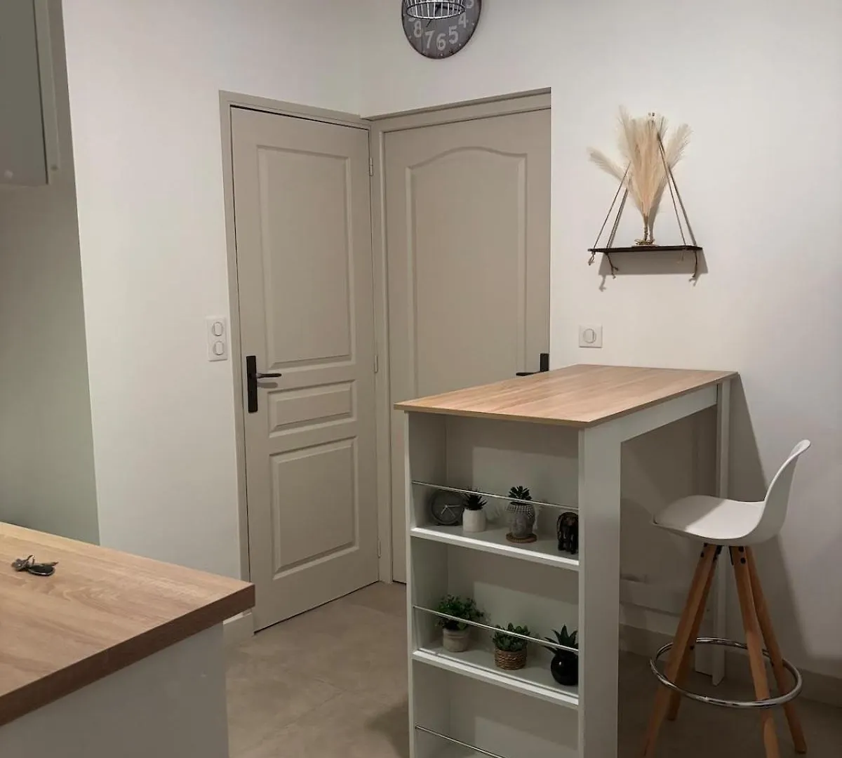 Cosy Apartment In 칸느